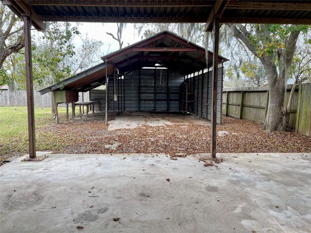 2327 County Road 348, Brazoria, TX 77422