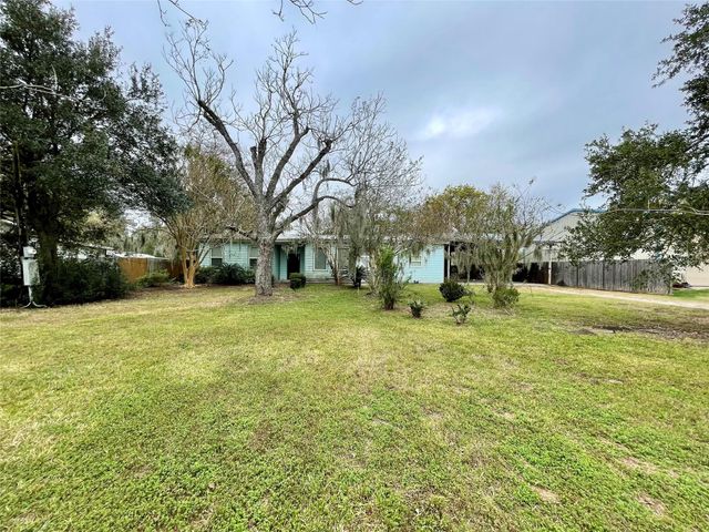 2327 County Road 348, Brazoria, TX 77422