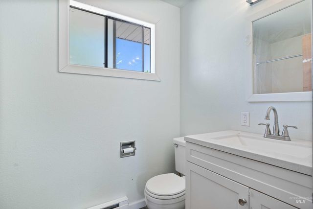 718 18th Ave E, Jerome, ID 83338