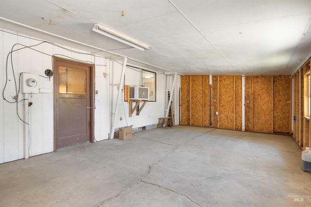 718 18th Ave E, Jerome, ID 83338