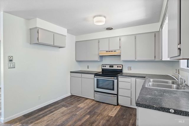718 18th Ave E, Jerome, ID 83338
