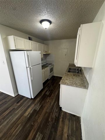 3536 Buckingham 421, Garland, TX 75042