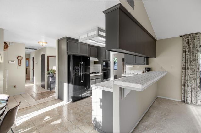 6042 Landis Ave, Carmichael, CA 95608