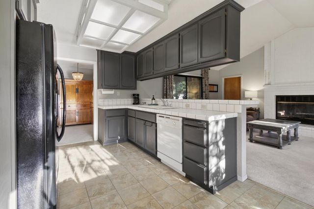 6042 Landis Ave, Carmichael, CA 95608