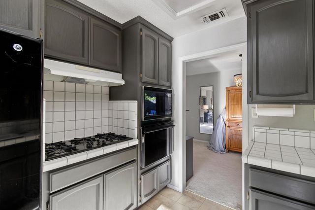 6042 Landis Ave, Carmichael, CA 95608