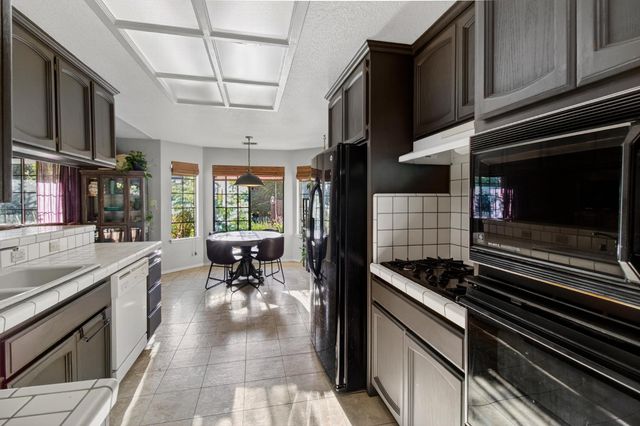 6042 Landis Ave, Carmichael, CA 95608