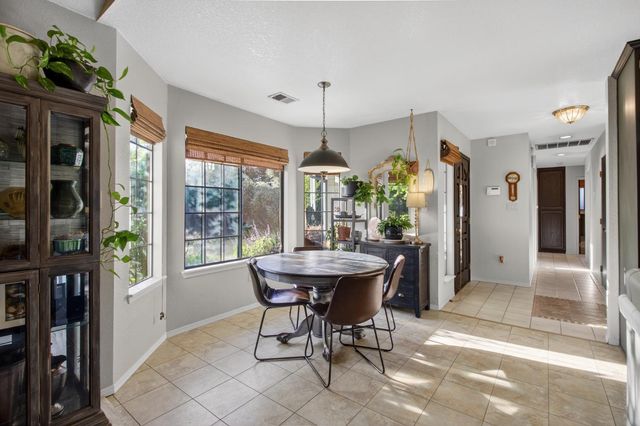 6042 Landis Ave, Carmichael, CA 95608