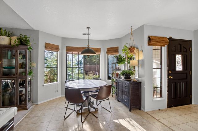 6042 Landis Ave, Carmichael, CA 95608