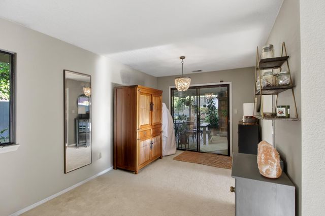 6042 Landis Ave, Carmichael, CA 95608