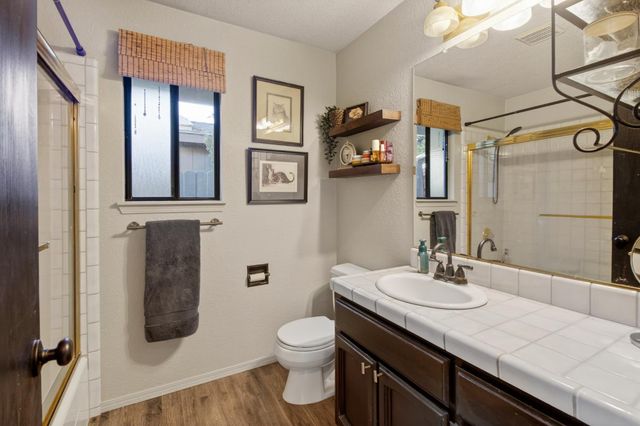 6042 Landis Ave, Carmichael, CA 95608