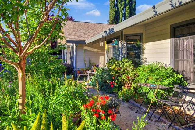 6042 Landis Ave, Carmichael, CA 95608