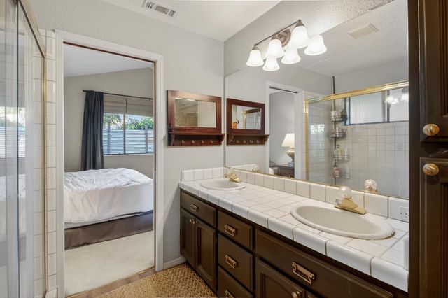 6042 Landis Ave, Carmichael, CA 95608