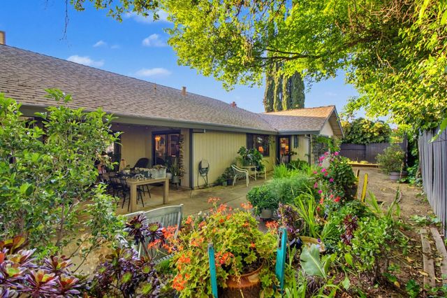 6042 Landis Ave, Carmichael, CA 95608