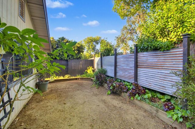 6042 Landis Ave, Carmichael, CA 95608