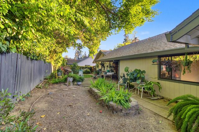 6042 Landis Ave, Carmichael, CA 95608