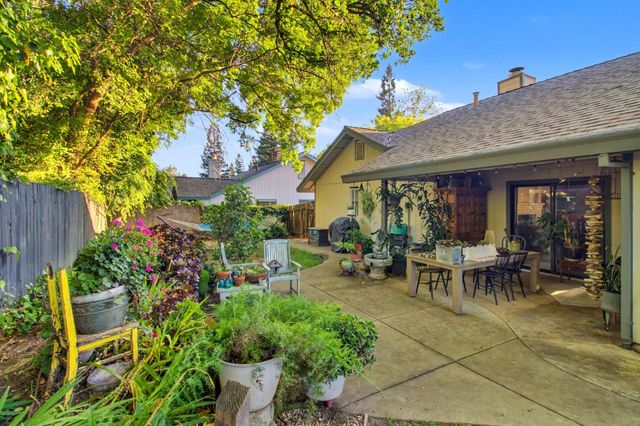 6042 Landis Ave, Carmichael, CA 95608