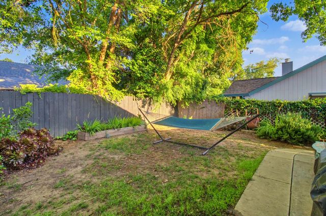 6042 Landis Ave, Carmichael, CA 95608