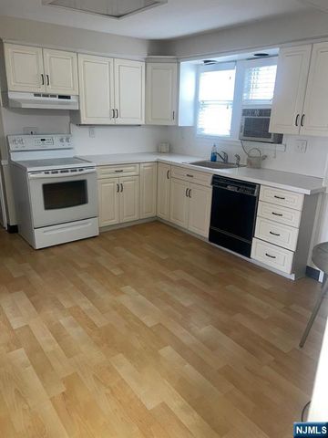 203 Lenox Avenue, Pompton Lakes, NJ 07442