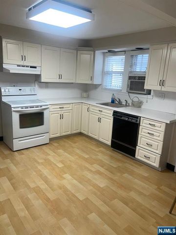 203 Lenox Avenue, Pompton Lakes, NJ 07442