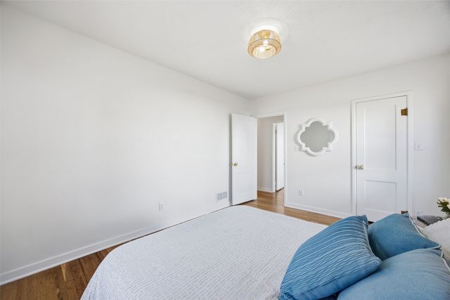 612 10th Avenue, Coralville, IA 52241