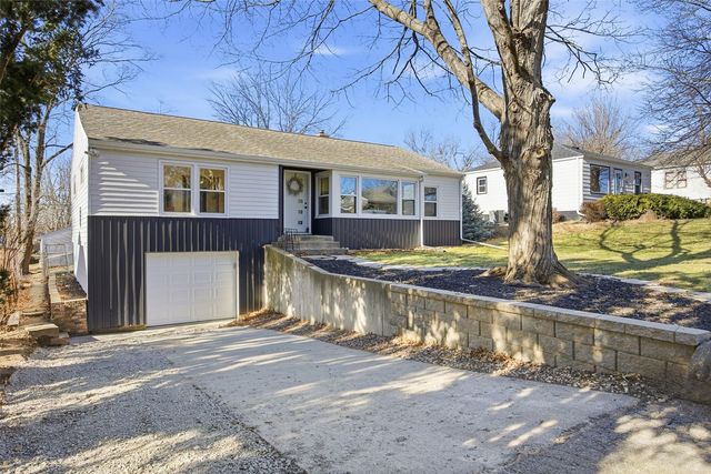 612 10th Avenue, Coralville, IA 52241