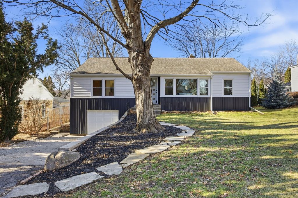 612 10th Avenue, Coralville, IA 52241