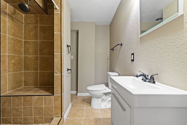 5447 SE 27th Street, Des Moines, IA 50320