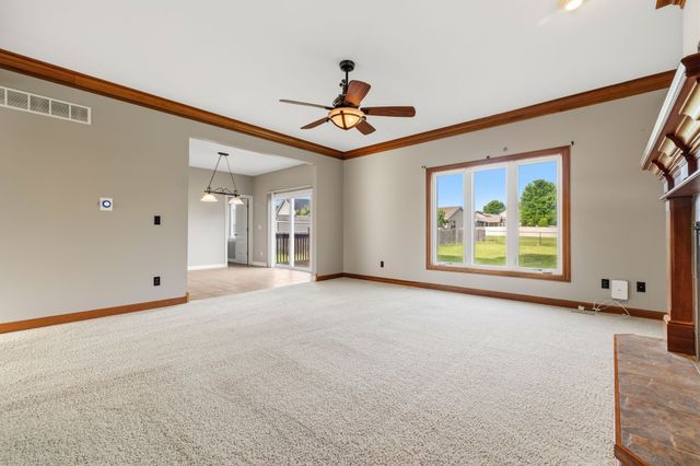 5447 SE 27th Street, Des Moines, IA 50320