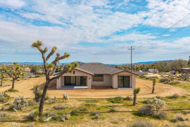 4986 Elata Avenue, Yucca Valley, CA 92284