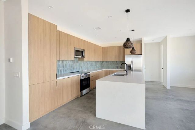 4986 Elata Avenue, Yucca Valley, CA 92284