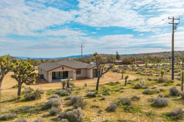 4986 Elata Avenue, Yucca Valley, CA 92284