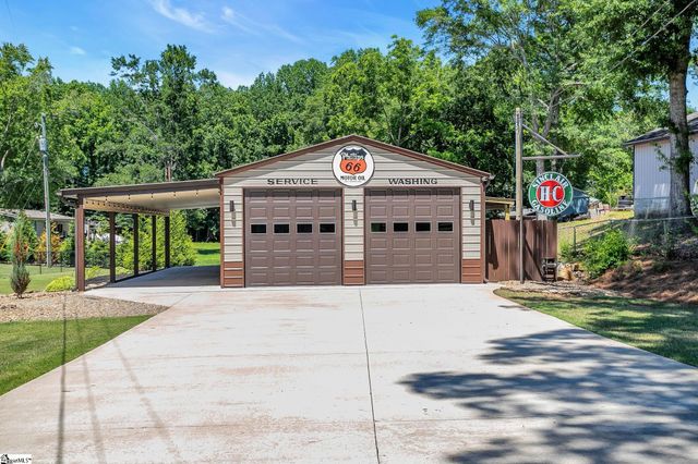 6 Phillips Drive, Travelers Rest, SC 29690