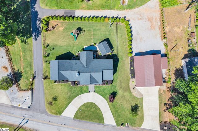 6 Phillips Drive, Travelers Rest, SC 29690