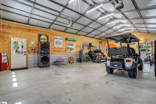 6 Phillips Drive, Travelers Rest, SC 29690