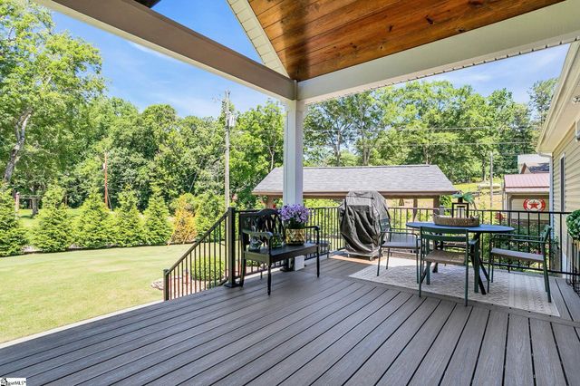 6 Phillips Drive, Travelers Rest, SC 29690