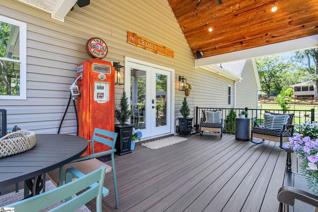 6 Phillips Drive, Travelers Rest, SC 29690