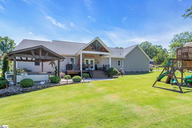 6 Phillips Drive, Travelers Rest, SC 29690