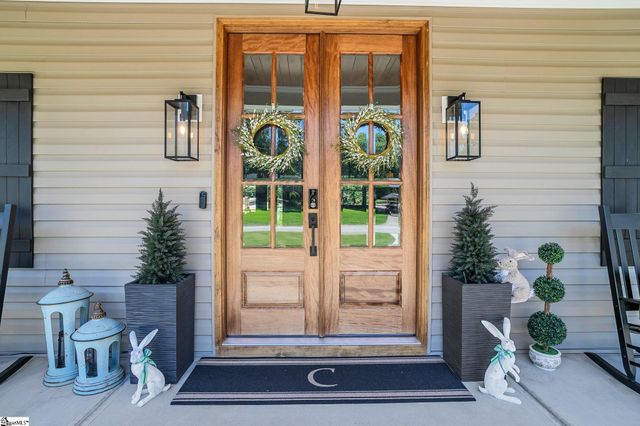 6 Phillips Drive, Travelers Rest, SC 29690