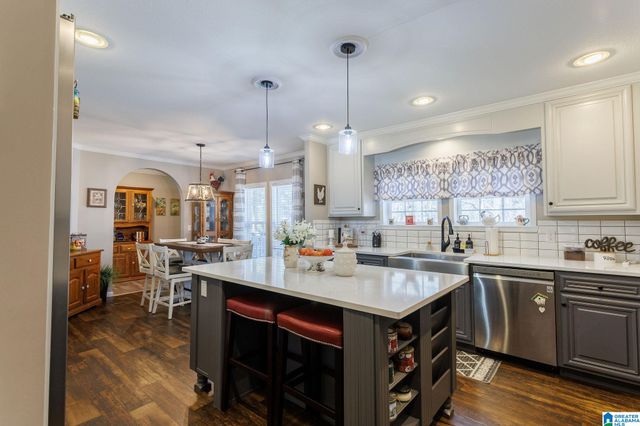 5097 STEMLEY BRIDGE ROAD, Talladega, AL 35160