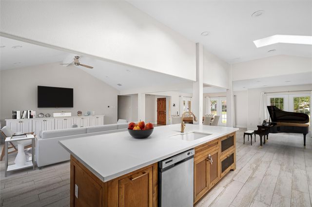 5614 Edith, Houston, TX 77081