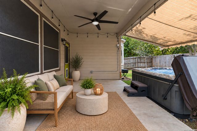2211 MUUGA MNR, San Antonio, TX 78251