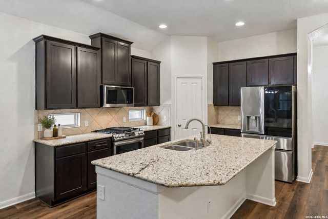 2211 MUUGA MNR, San Antonio, TX 78251