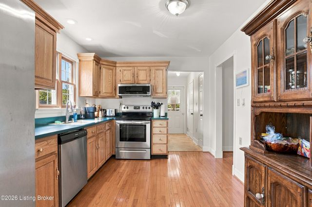 1071 Tanglewood Rd, Shepherdsville, KY 40165
