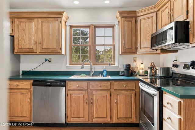 1071 Tanglewood Rd, Shepherdsville, KY 40165