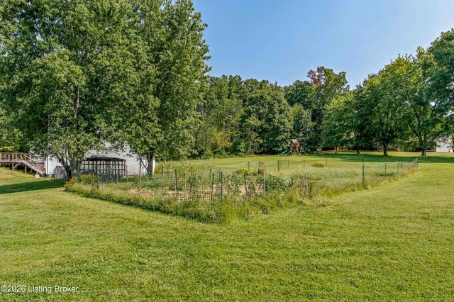 1071 Tanglewood Rd, Shepherdsville, KY 40165