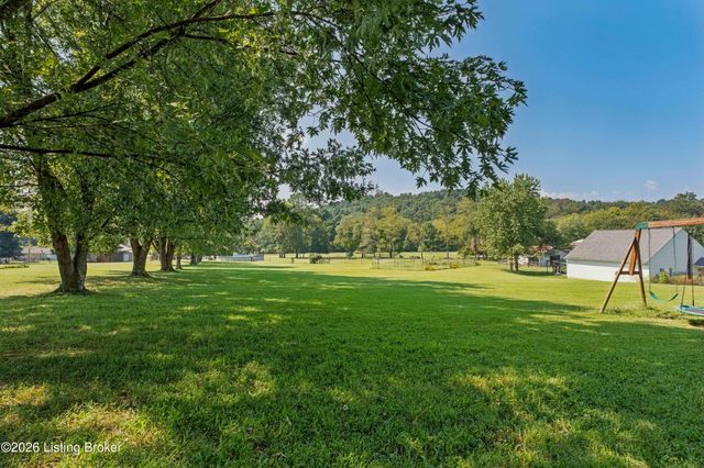 1071 Tanglewood Rd, Shepherdsville, KY 40165