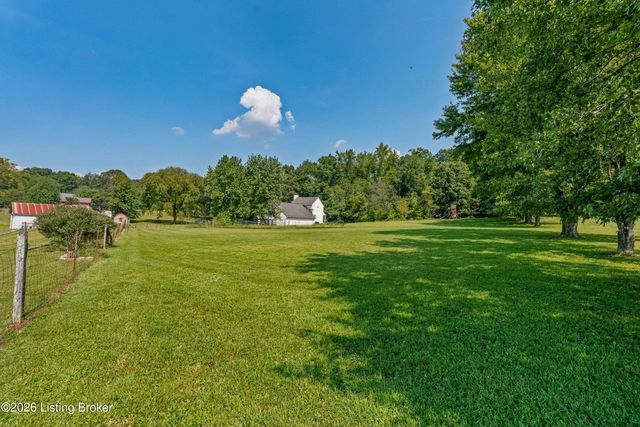 1071 Tanglewood Rd, Shepherdsville, KY 40165