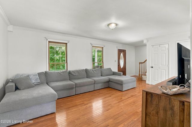 1071 Tanglewood Rd, Shepherdsville, KY 40165