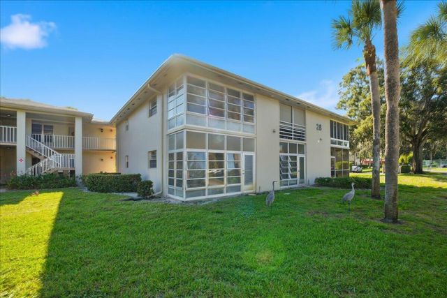 28 Lake Vista Trail 105, Port St Lucie, FL 34952