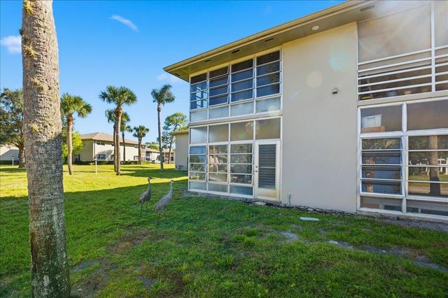 28 Lake Vista Trail 105, Port St Lucie, FL 34952